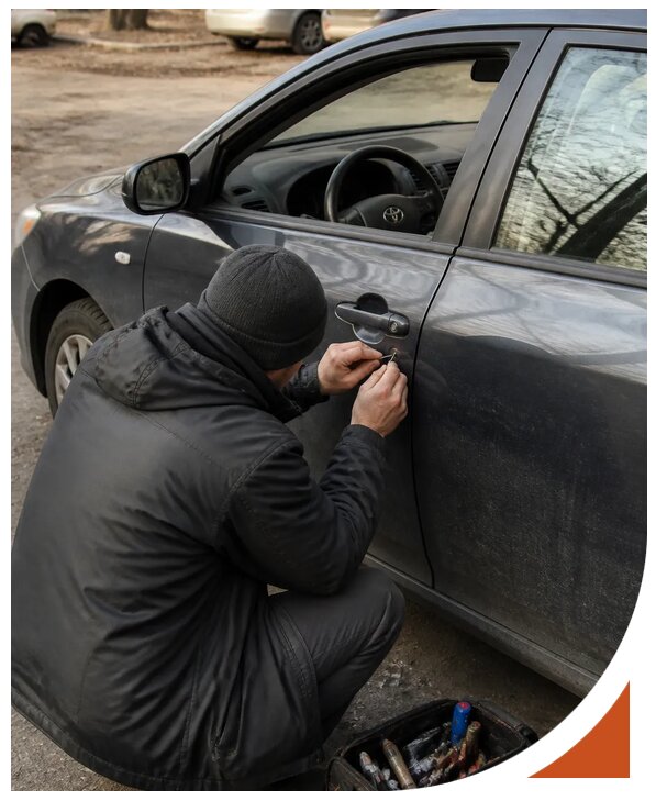 Профессиональное вскрытие автомобиля Тойота без повреждений в Чебоксарах